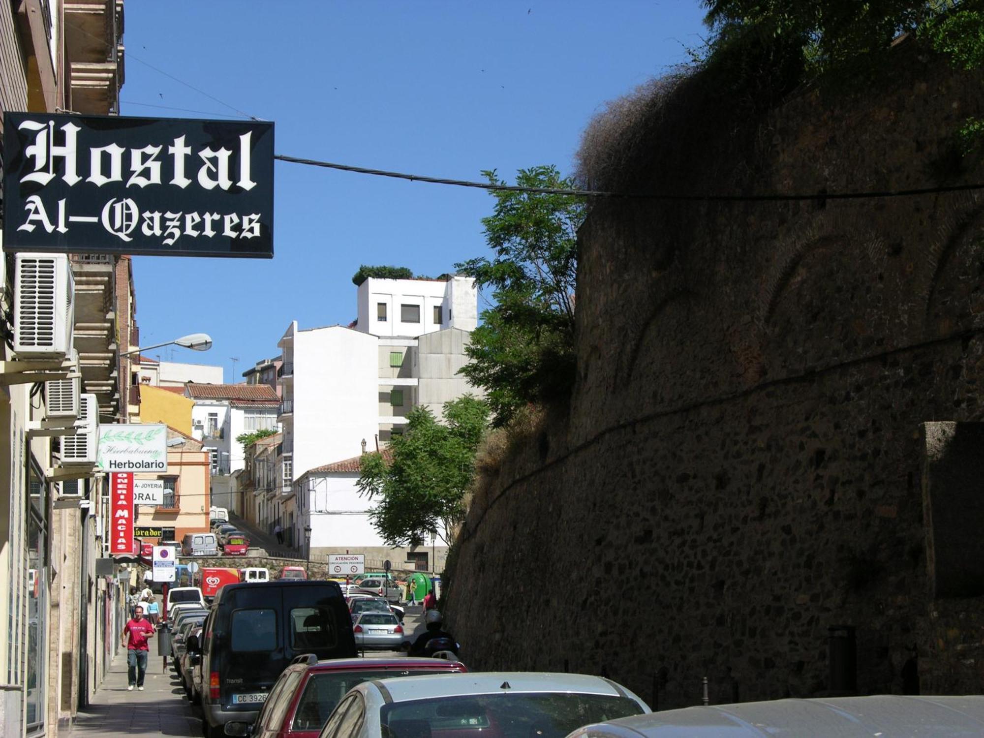 Hostal Al-Qazeres Cáceres Exterior photo